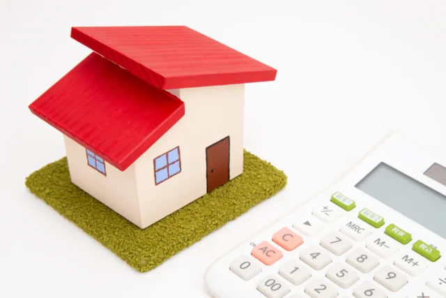 実家の片付けを業者に依頼したときの費用相場と内訳は?