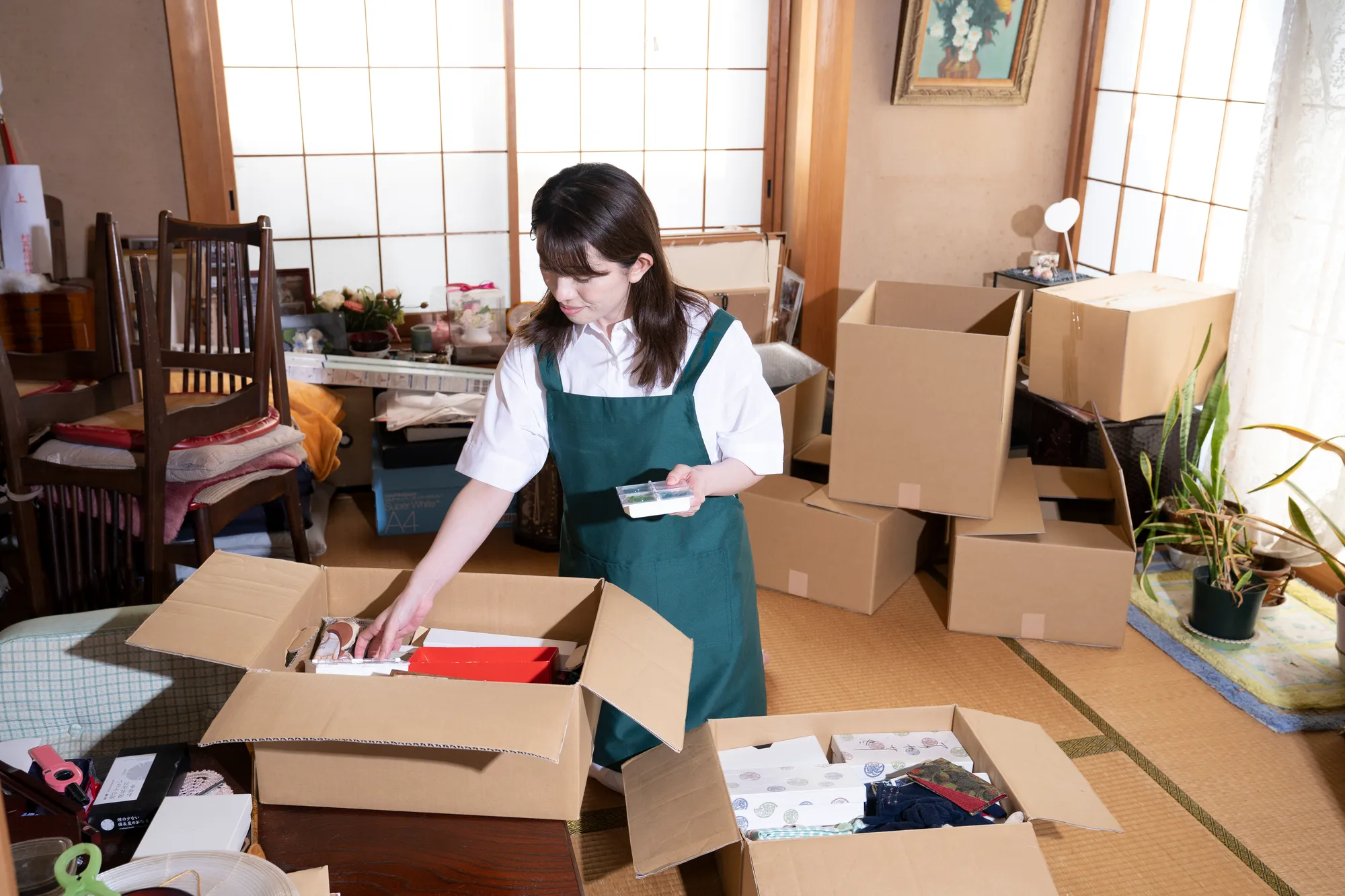 一軒家の遺品整理にかかる費用は?料金の相場と安く抑えるポイントを解説