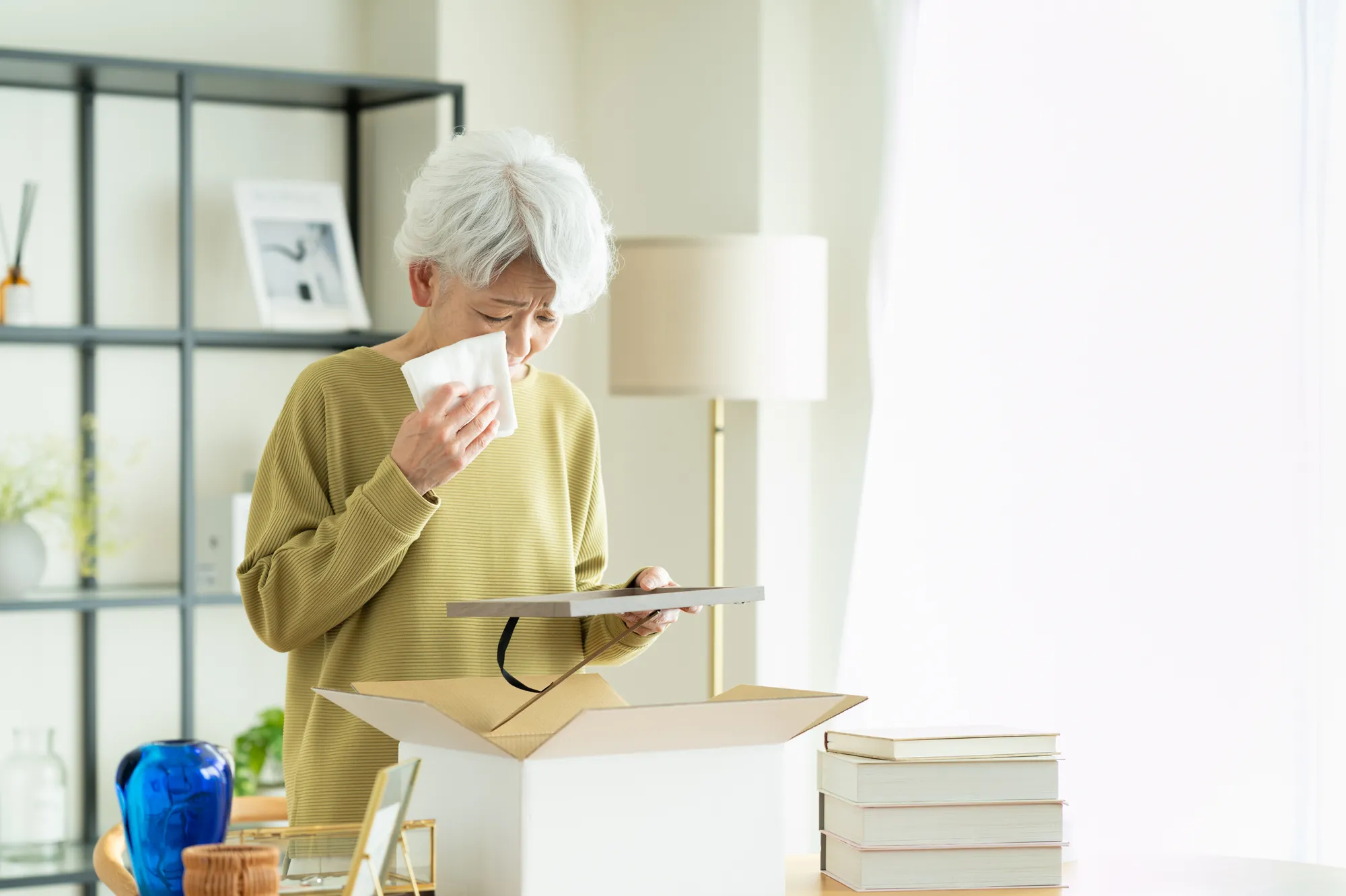 遺品整理で捨ててはいけないもの完全リスト!後悔しないための手順と専門業者の選び方解説
