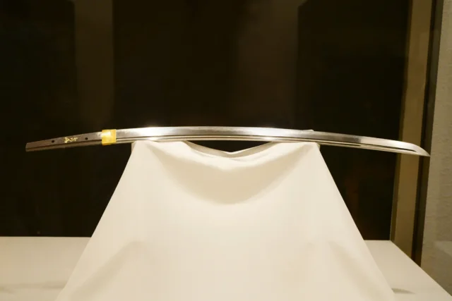 骨董品の処分前に必ず確認したいポイント