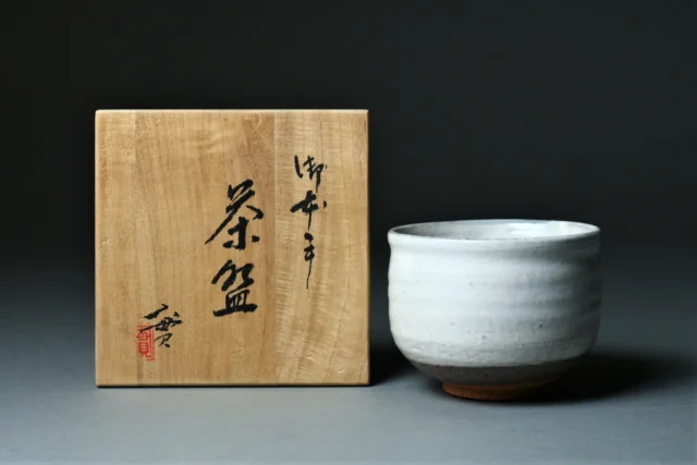 骨董品とは?代表的な種類と価値